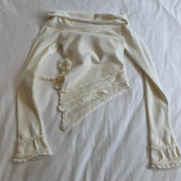 Guizio cream and white lace knit top with flower embriodery - Picture 1 of 3